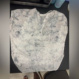 Violet & Claire Gray and White Textured Blouse